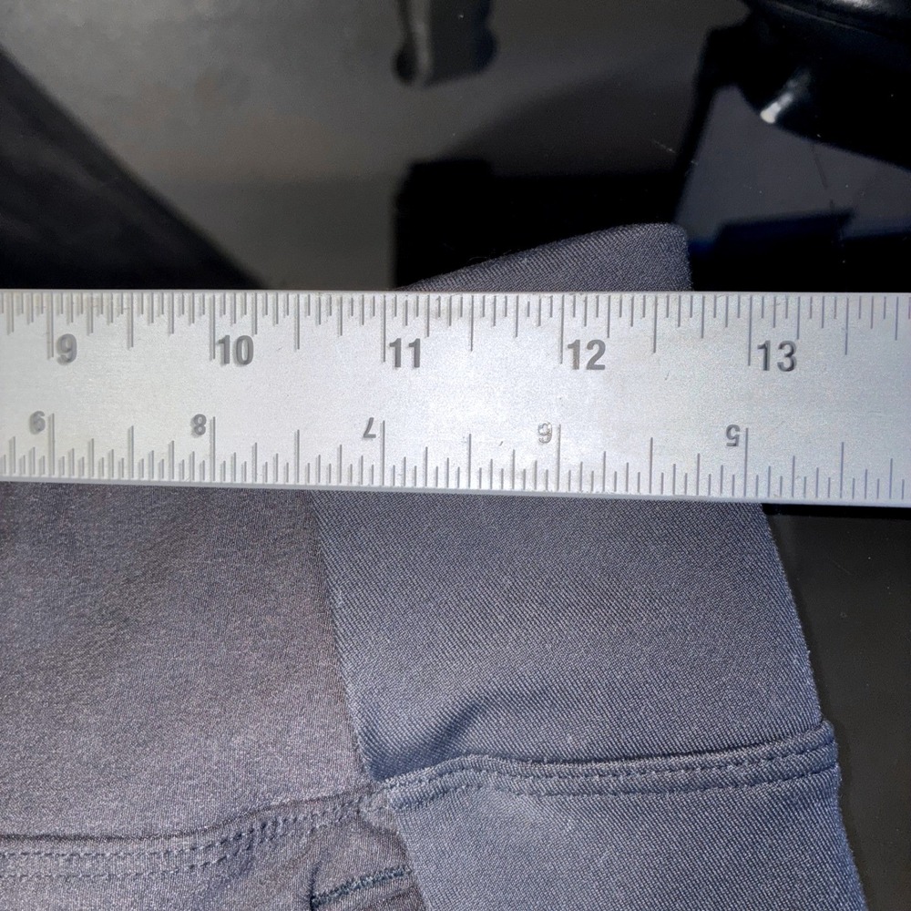 Athleta Headlands Hybrid Cargo II Tight Legging Zipper Pocket Black Women Size 6 - Picture 6 of 11